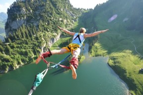 米兰体育官网-惊天逆转！Scout致命助攻撕裂防线，中国队意外折戟